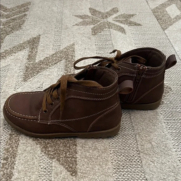 Boy’s Boots - Picture 5 of 7